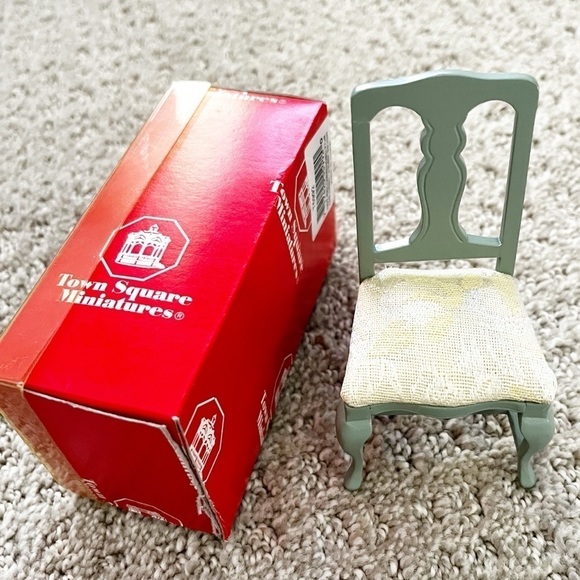 Town Square Miniatures Dollhouse Green Dining Armchair Ivory Cream Fabric T5992 - Picture 1 of 11
